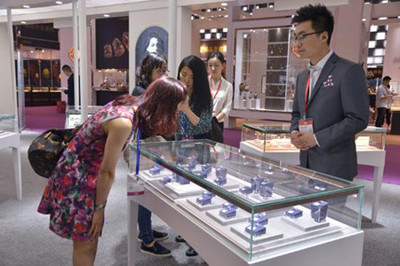 分享爱与美 千叶珠宝亮相上海国际珠宝展，引领零售新潮流